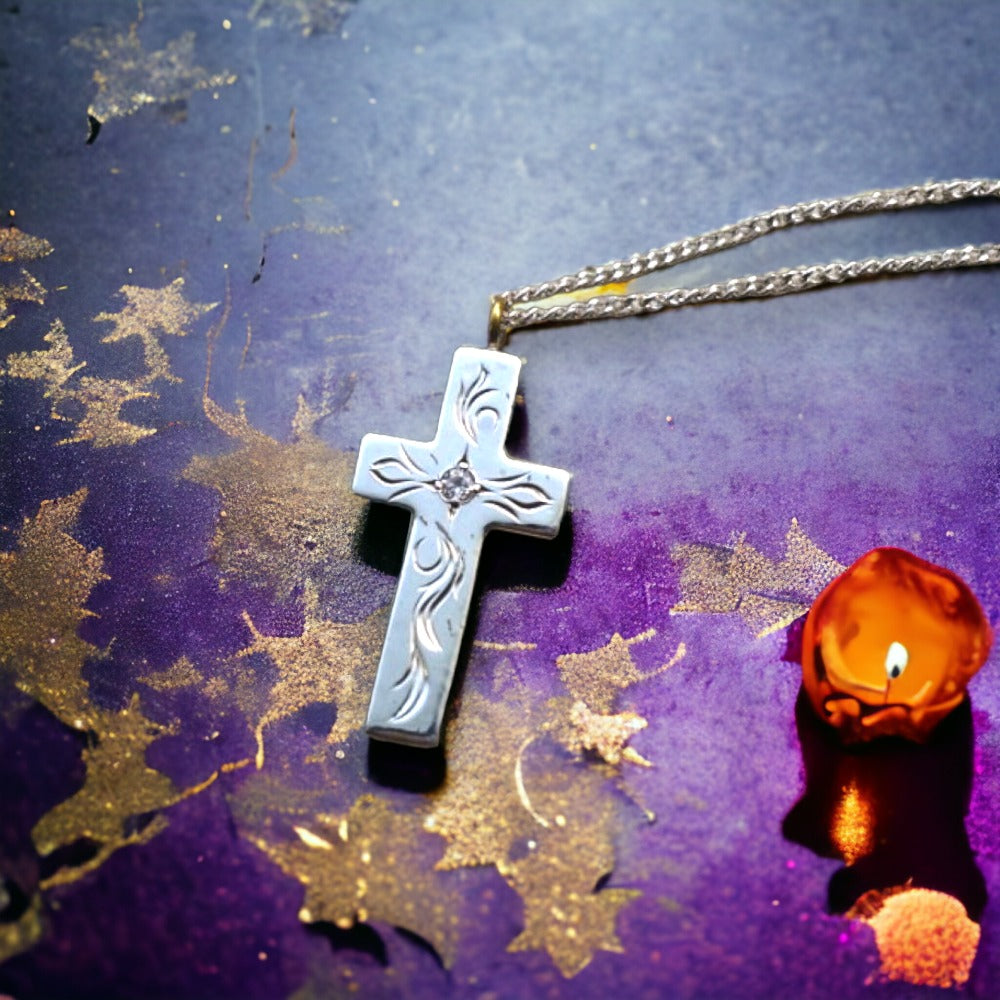 IMULTAの彫金ジュエリー prayer ネックレス