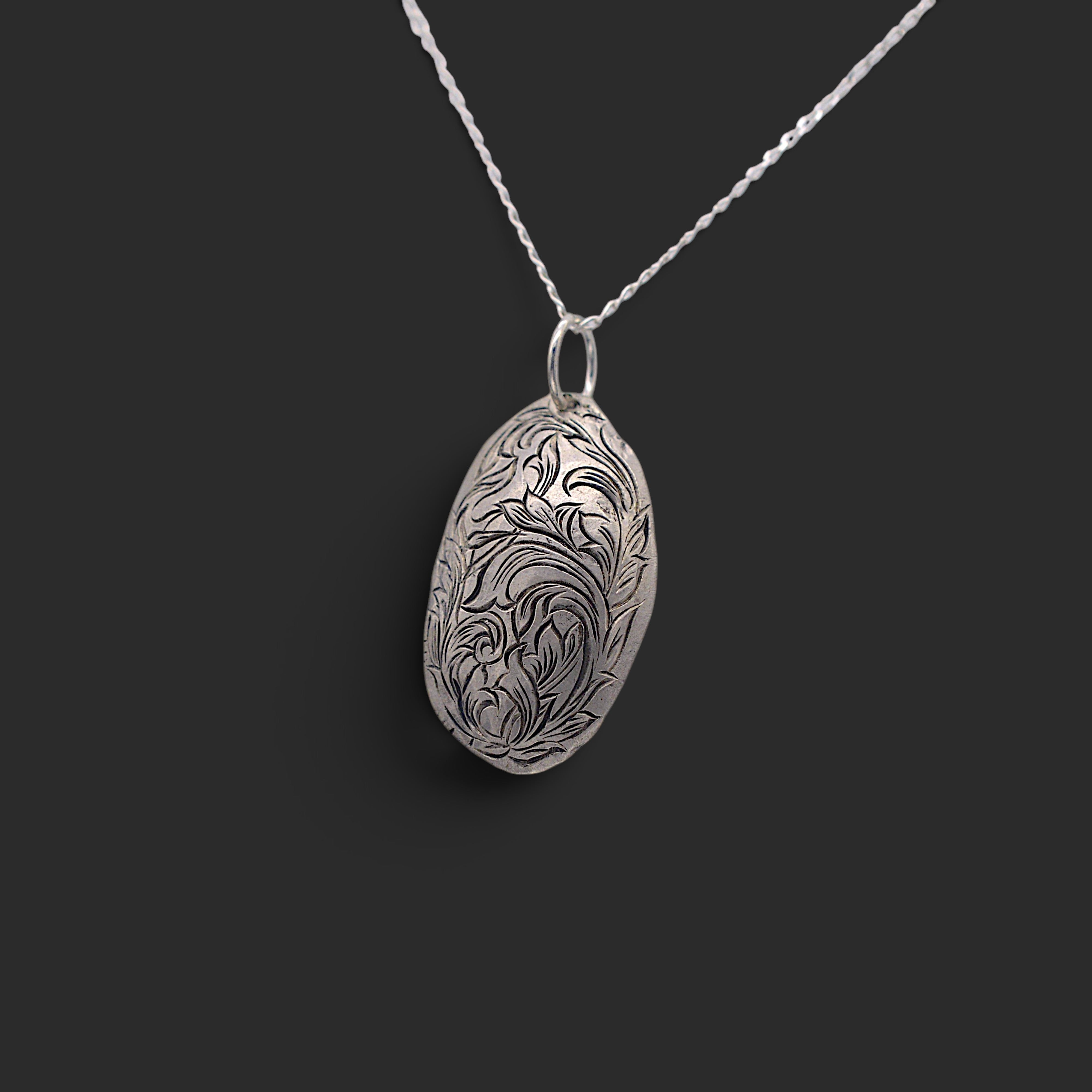 IMULTAの彫金ジュエリー Blacksmith ネックレス