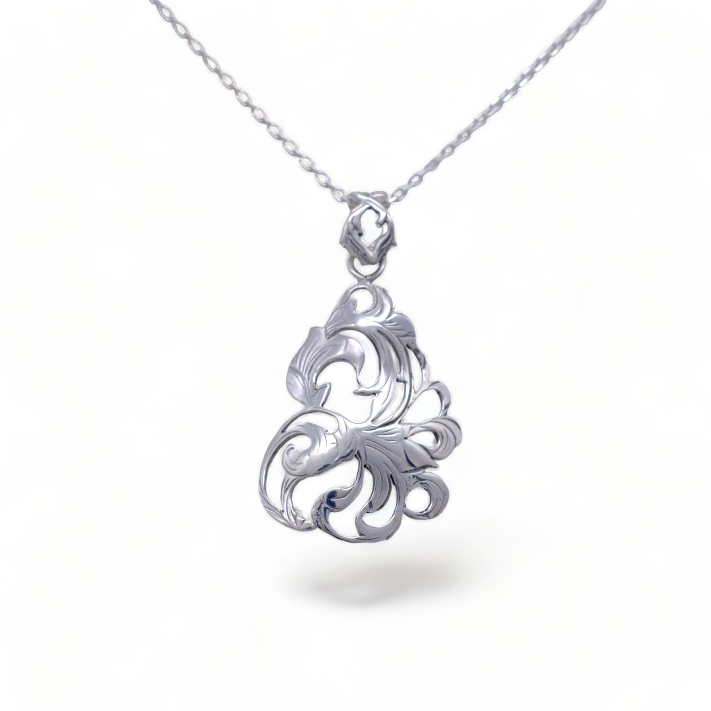IMULTAの彫金ジュエリー Openwork ネックレス