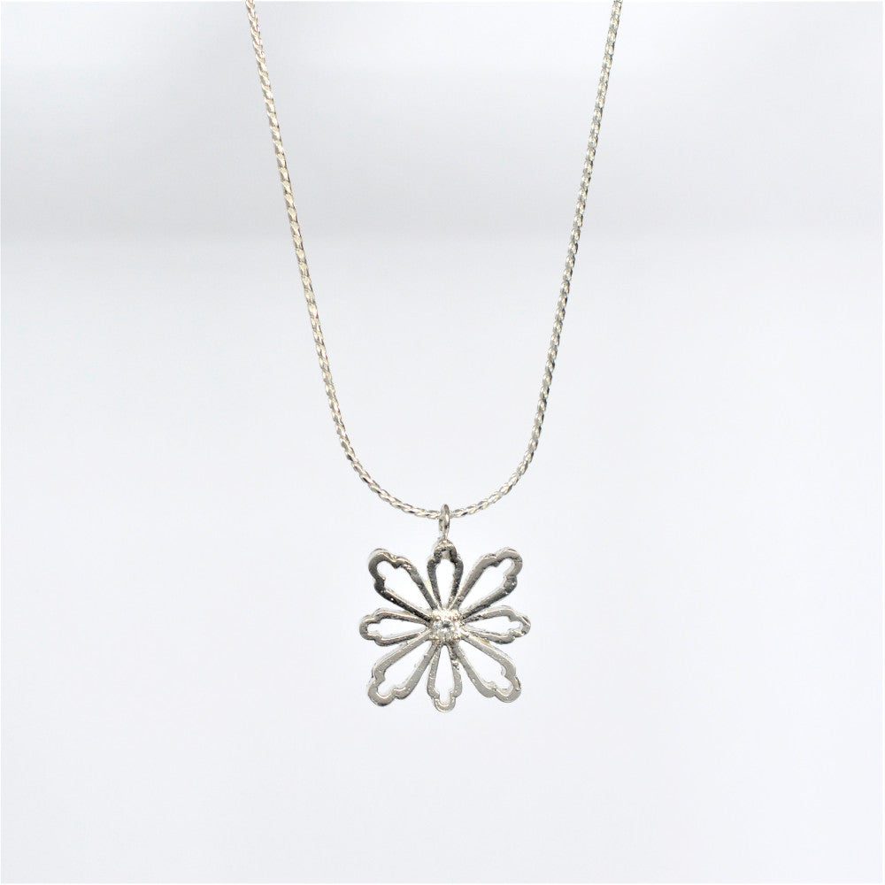 IMULTAの彫金ジュエリー Contour ネックレス