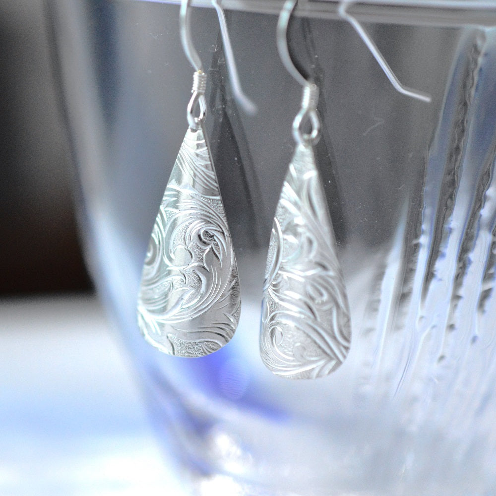 IMULTAの彫金ジュエリー Fortuna ピアス