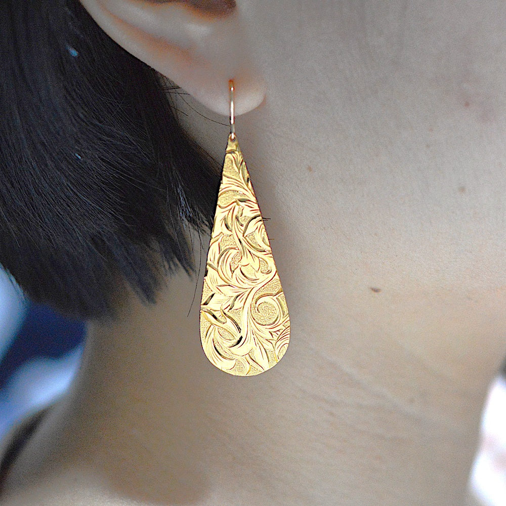 IMULTAの彫金ジュエリー GAIA ピアス