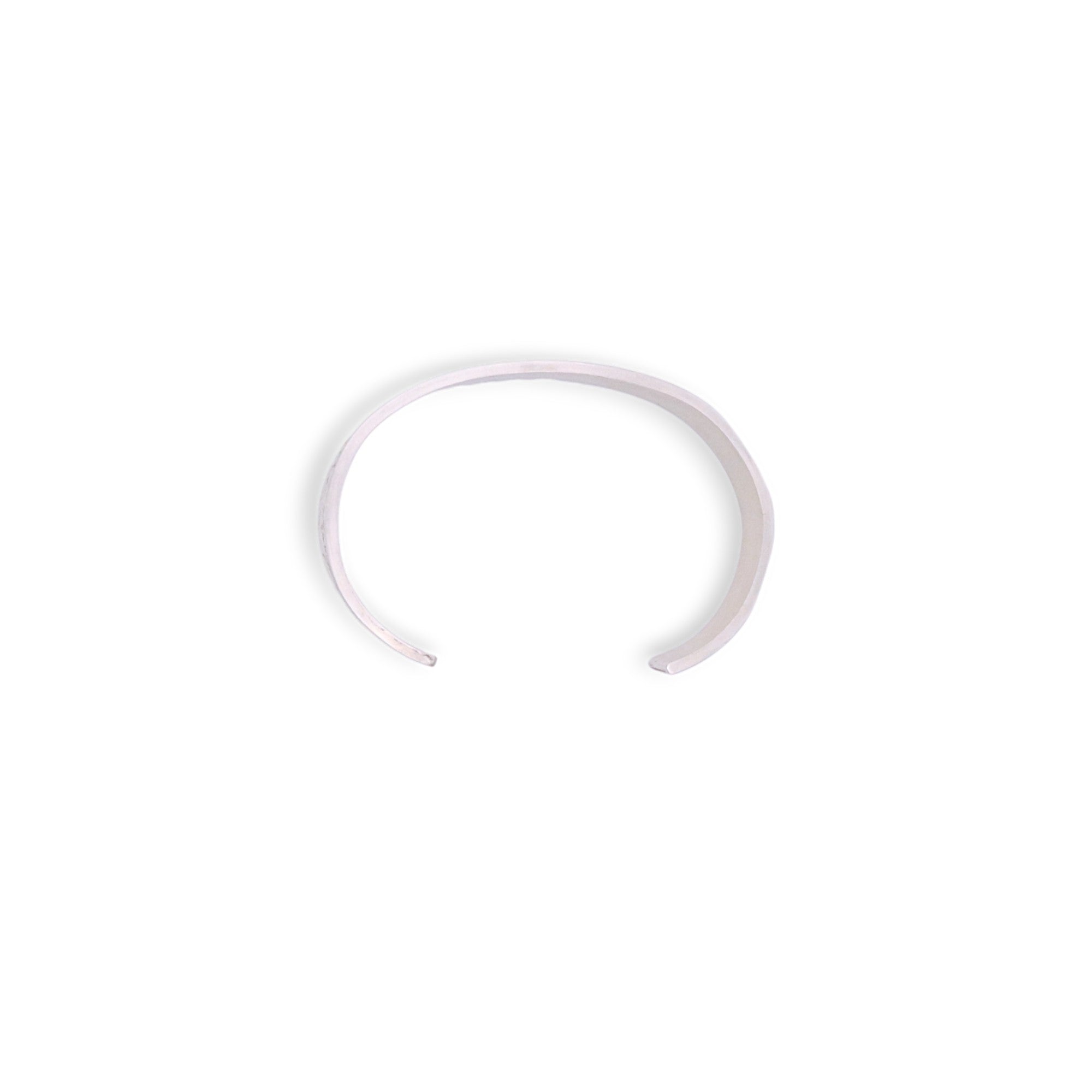 IMULTAの彫金ジュエリー acanthus bangle バングル