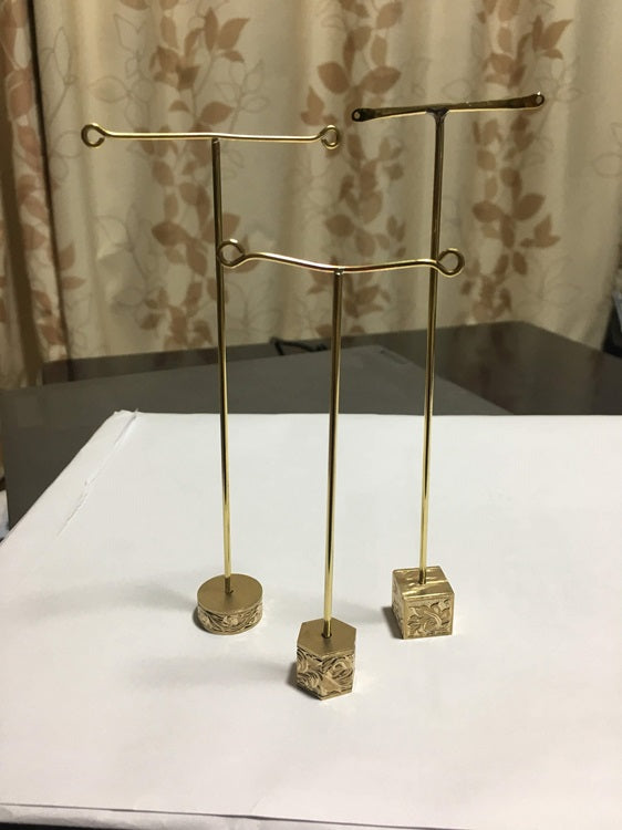 IMULTAの彫金 ピアススタンド