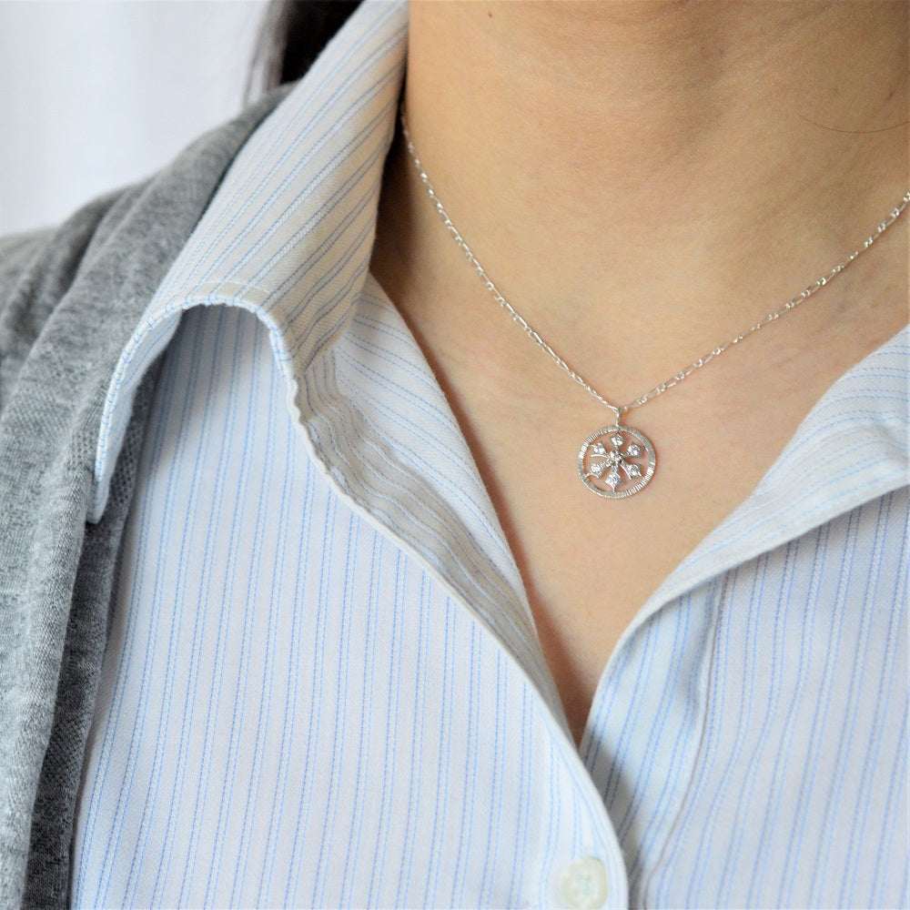 IMULTAの彫金ジュエリー Sunrise ネックレス