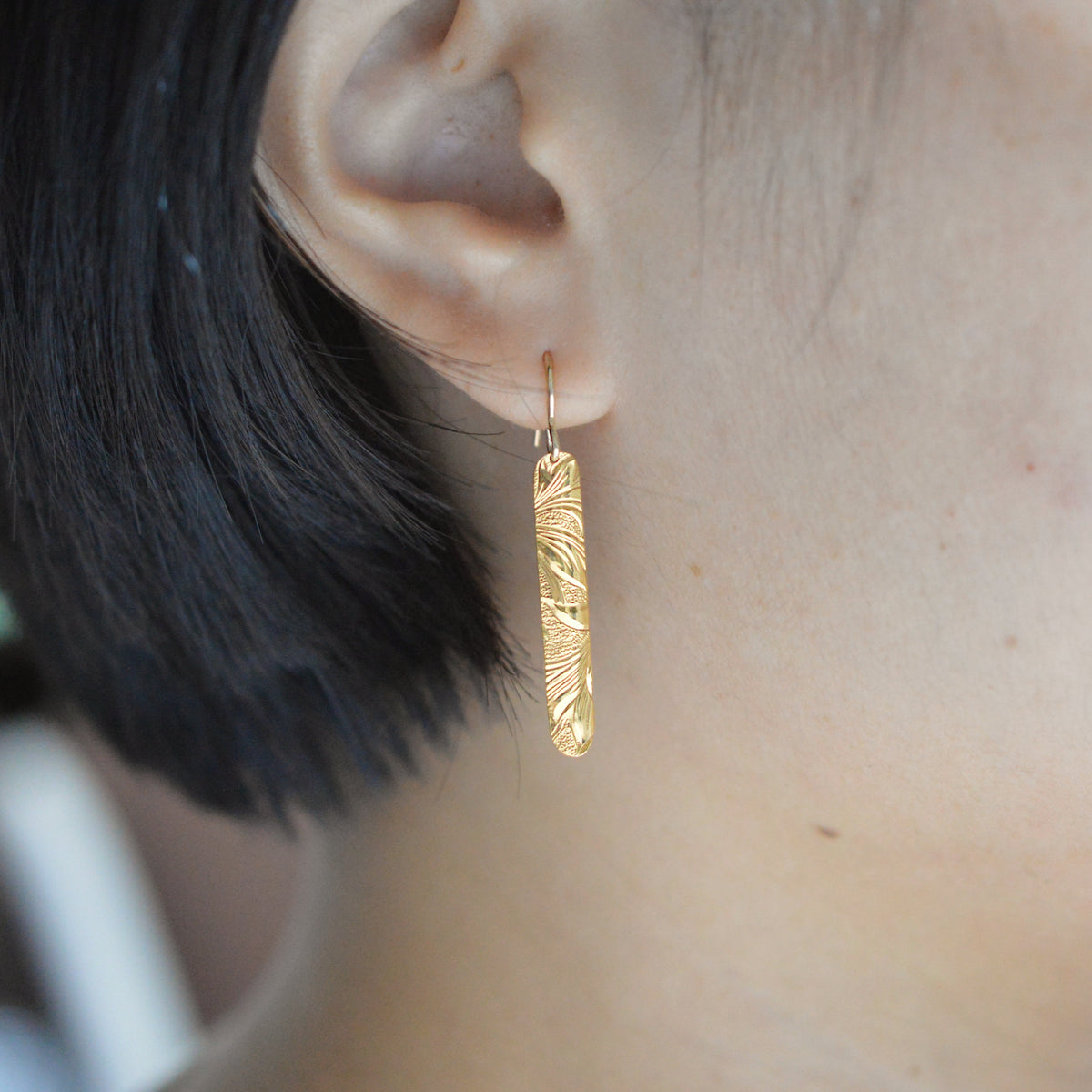 IMULTAの彫金ジュエリー fiafia ピアス