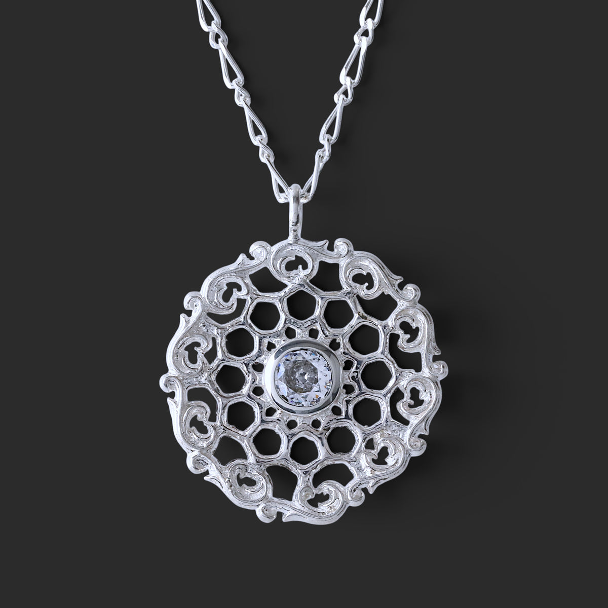 IMULTAの彫金ジュエリー large vortex ネックレス
