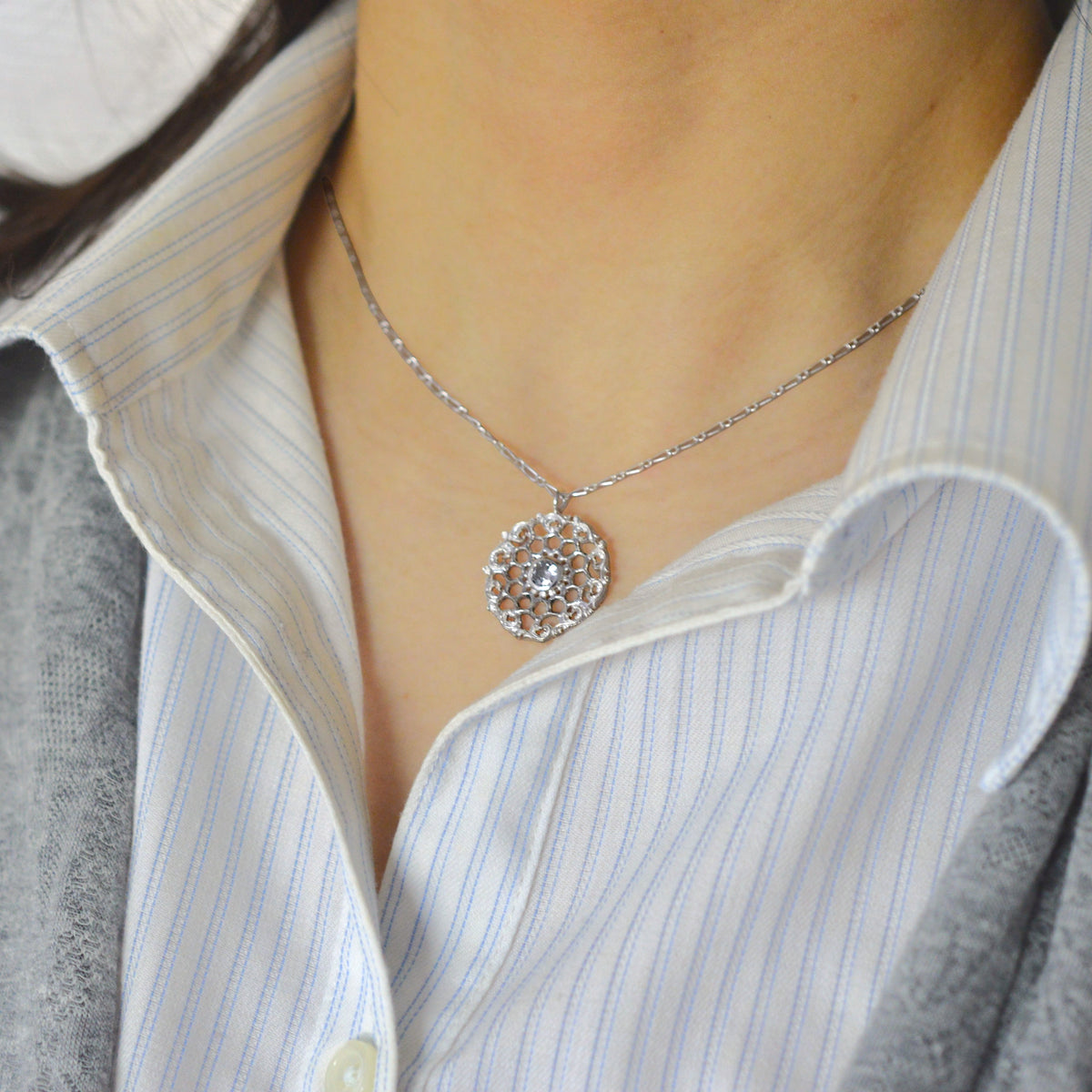 IMULTAの彫金ジュエリー large vortex ネックレス