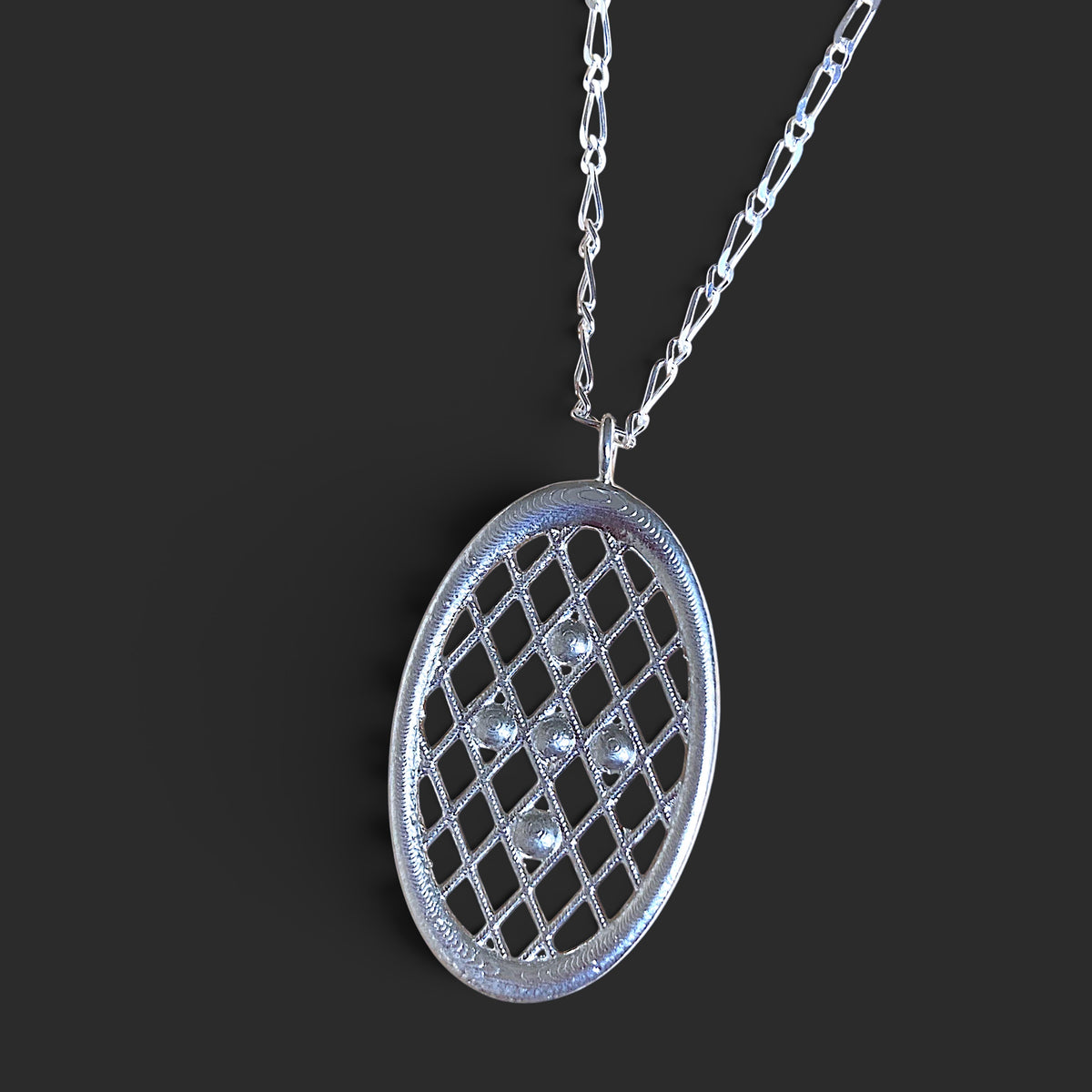 IMULTAの彫金ジュエリー lattice ネックレス