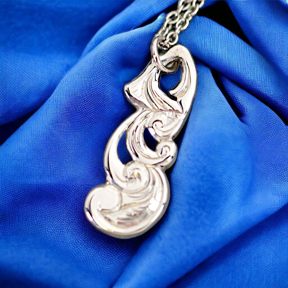 IMULTAの彫金ジュエリー　cloud flowers　ネックレス