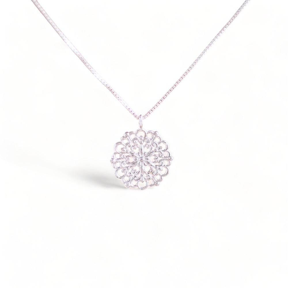 IMULTAの彫金ジュエリー　Small Tracery　ネックレス