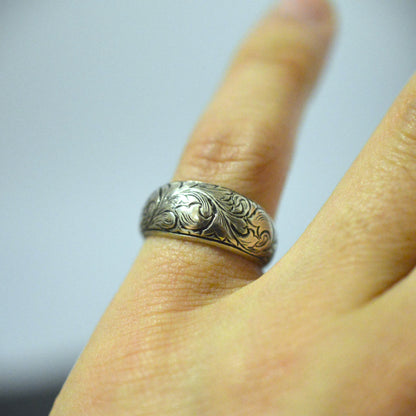 IMULTAの彫金ジュエリー　embrace　リング 指輪