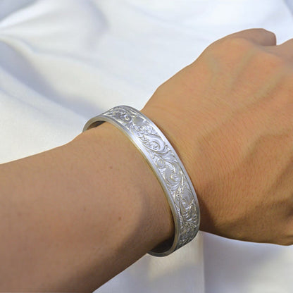 acanthus bangle