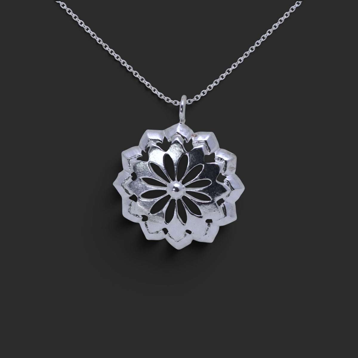 IMULTAの彫金ジュエリー　Jua　ネックレス