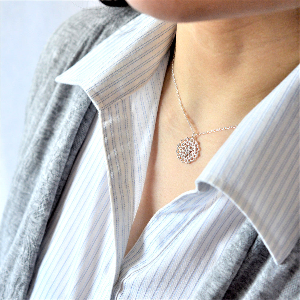 IMULTAの彫金ジュエリー　Small Tracery　ネックレス