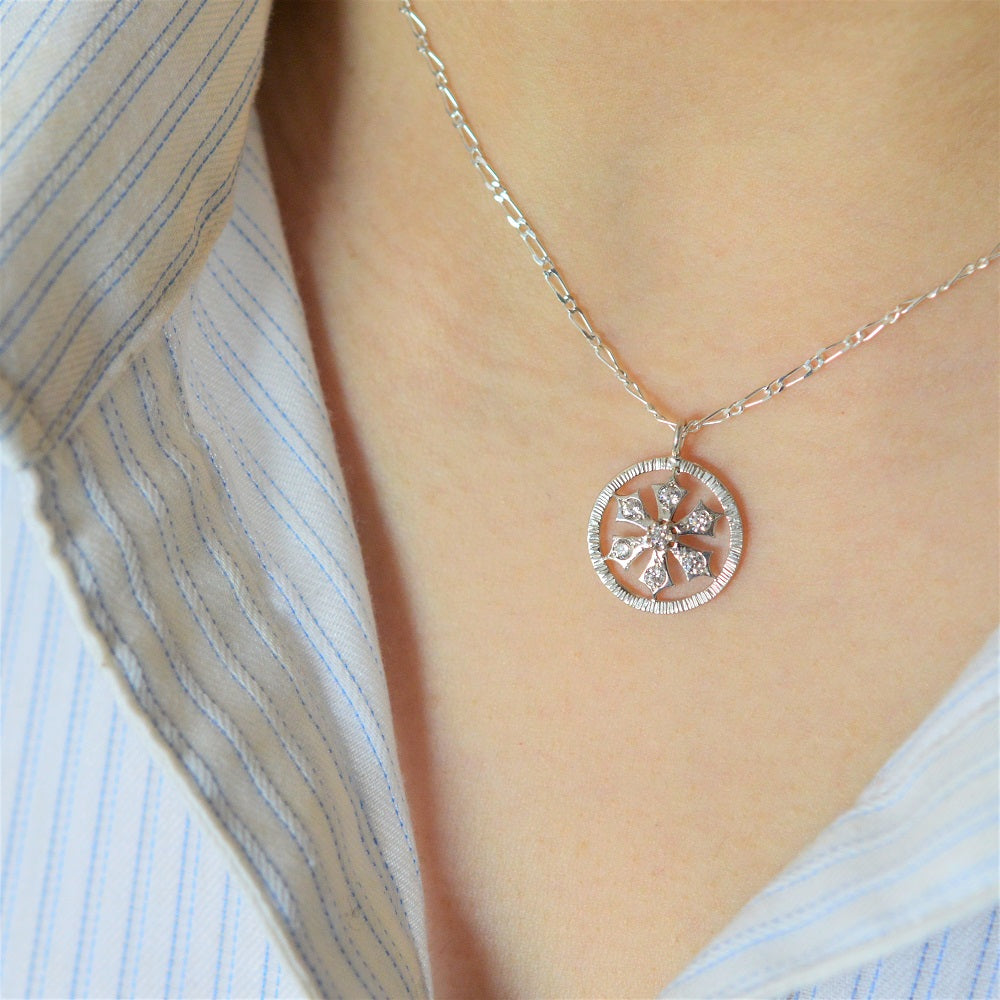 IMULTAの彫金ジュエリー　Sunrise　ネックレス