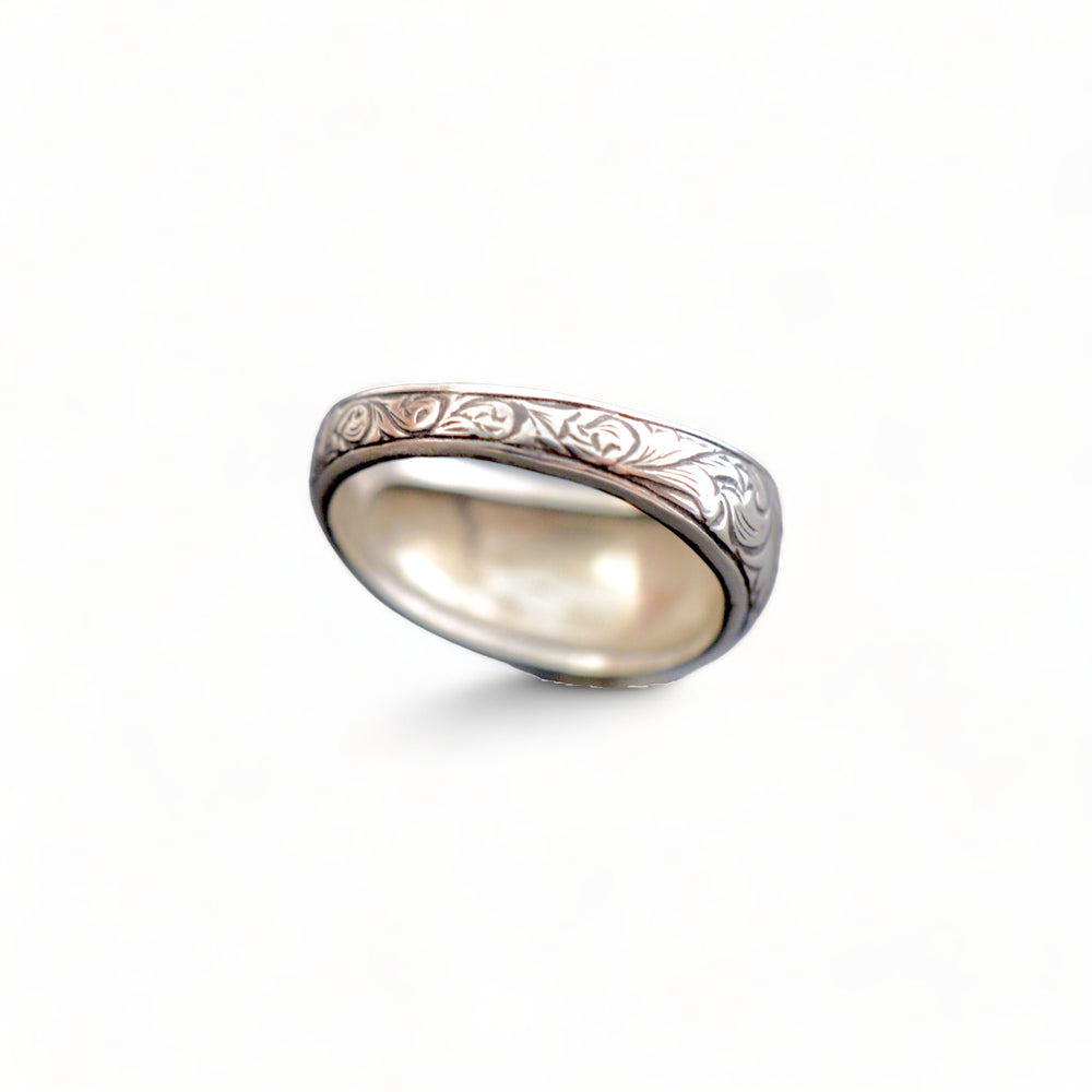 embrace Silver Ring Wearing Image Hand | IMULTA Engraved Unisex