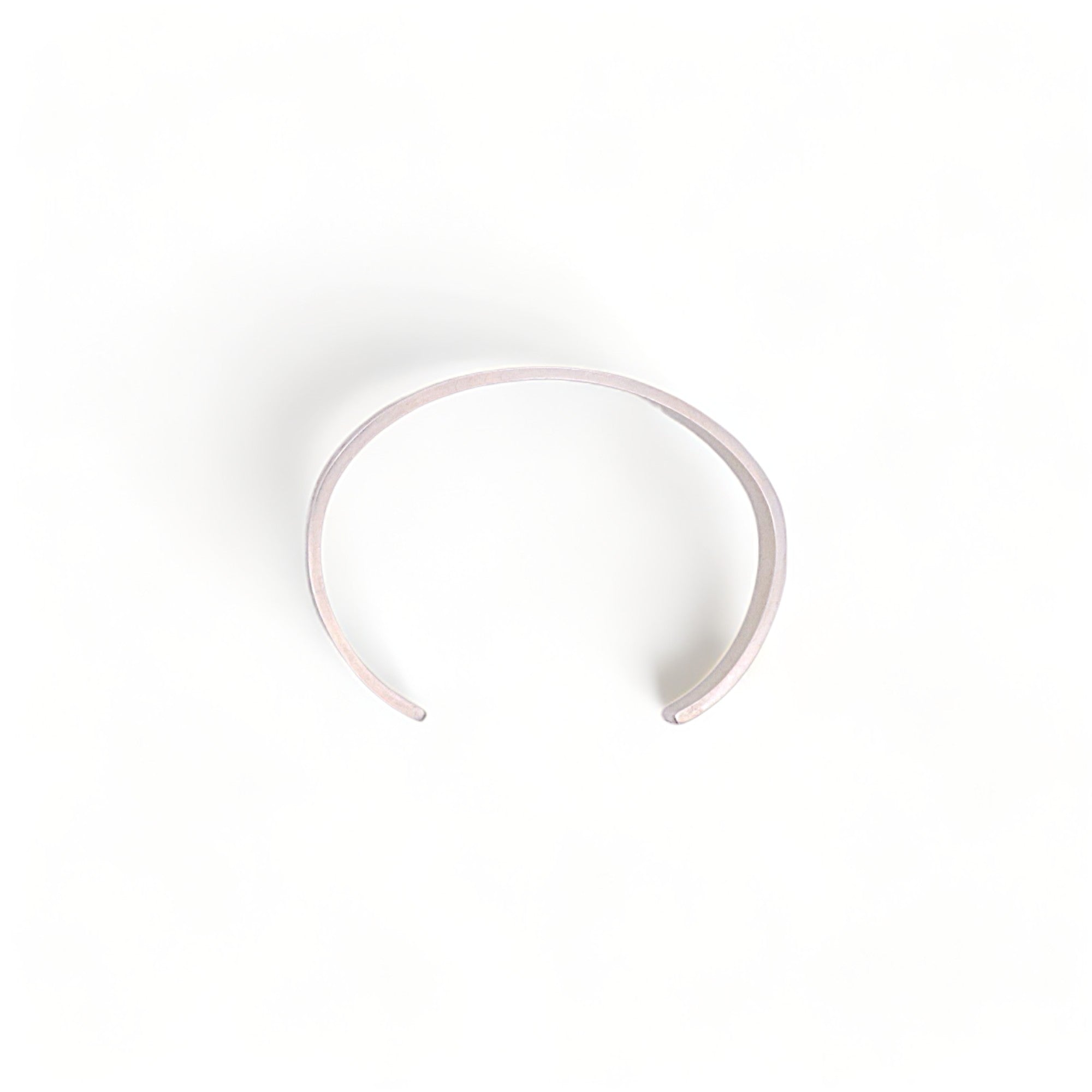 scroll bangle