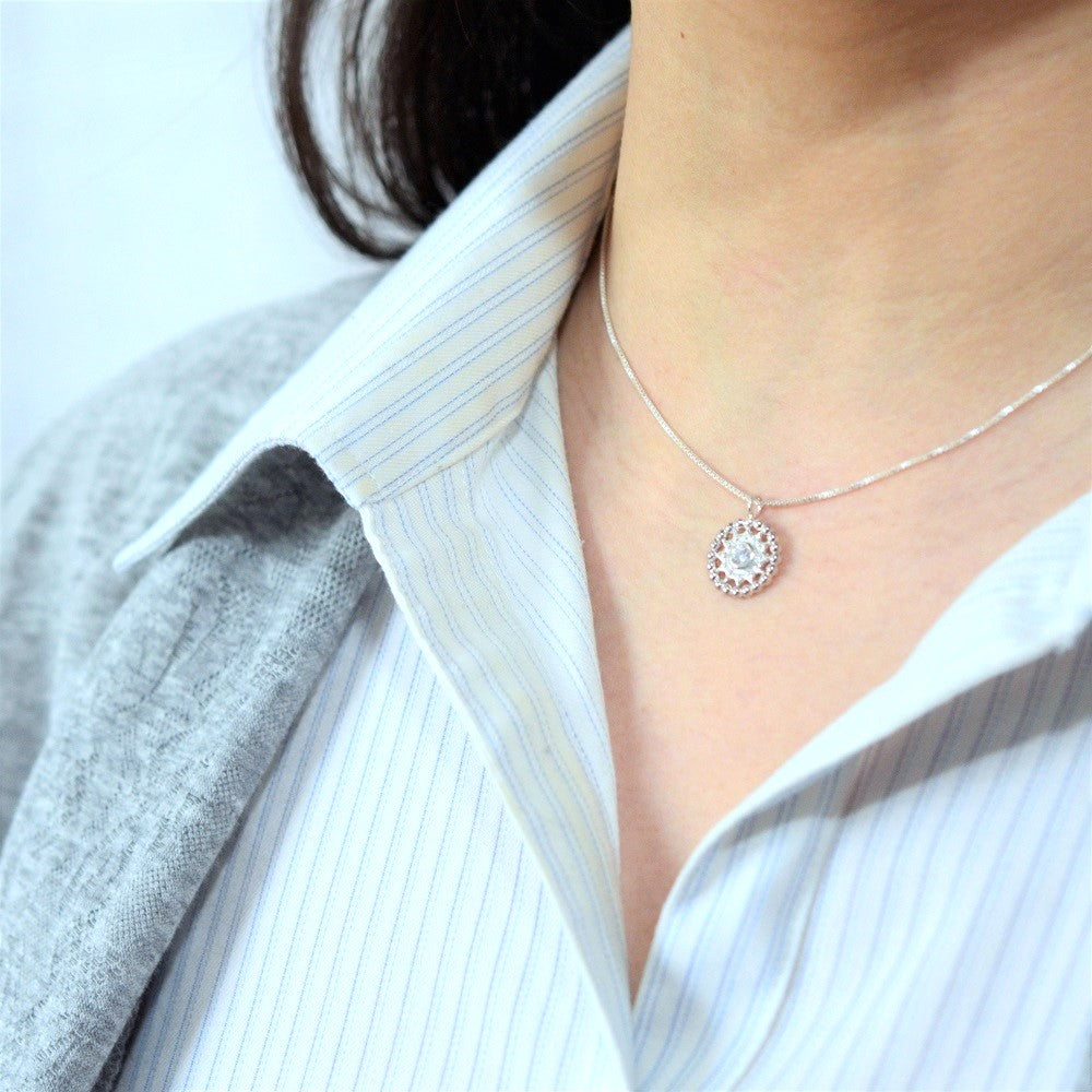 IMULTAの彫金ジュエリー　tiny sun　ネックレス