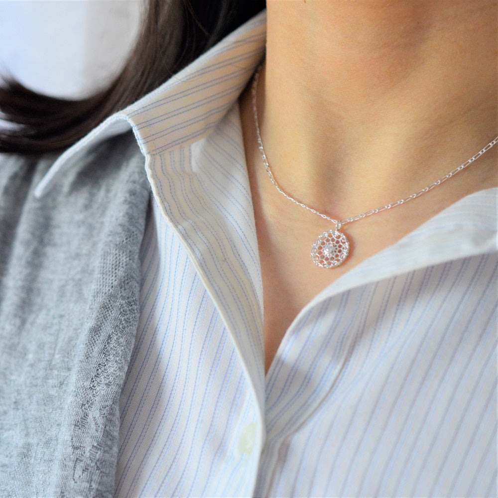 IMULTAの彫金ジュエリー　vortex　ネックレス